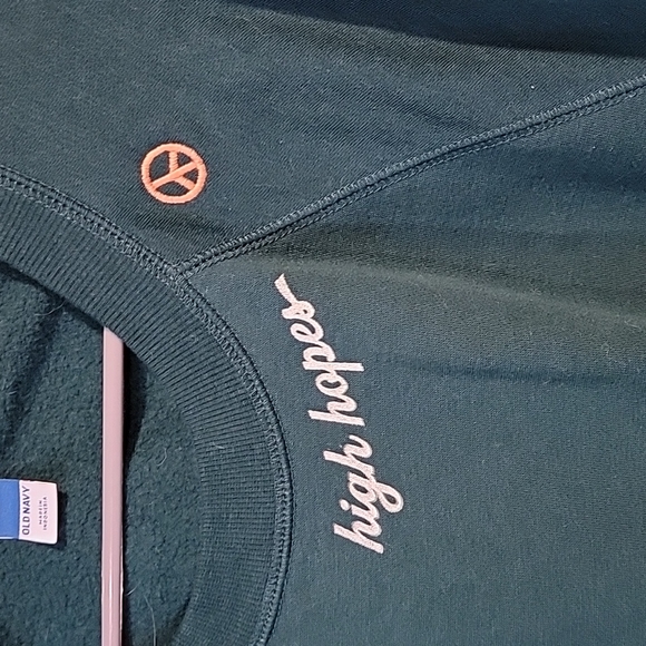 NWOT Old Navy High Hopes Crew - Picture 4 of 4